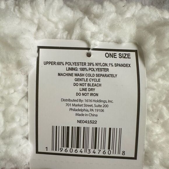 Christmas Collection Holiday Pink Fluffy Slipper Socks Women’s Grippy Bottoms - Picture 4 of 6